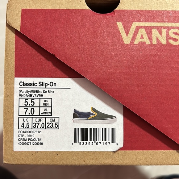 Vans - Picture 6 of 6